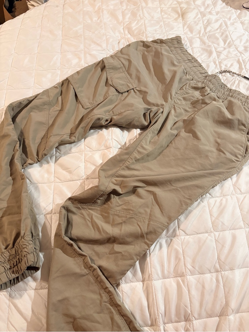 Relaxed Cargo Jogger Pants in Olive